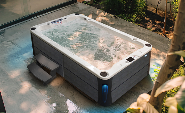 Deck Series Cerritos hot tubs for sale